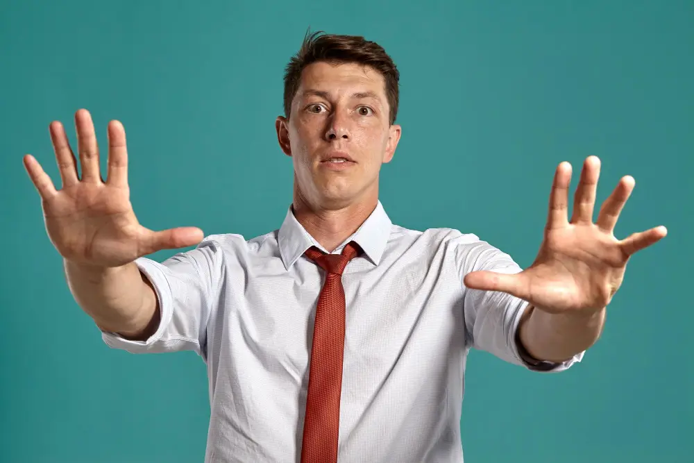 Un expert VDI montrant les 5 erreurs VDI à éviter pour réussir